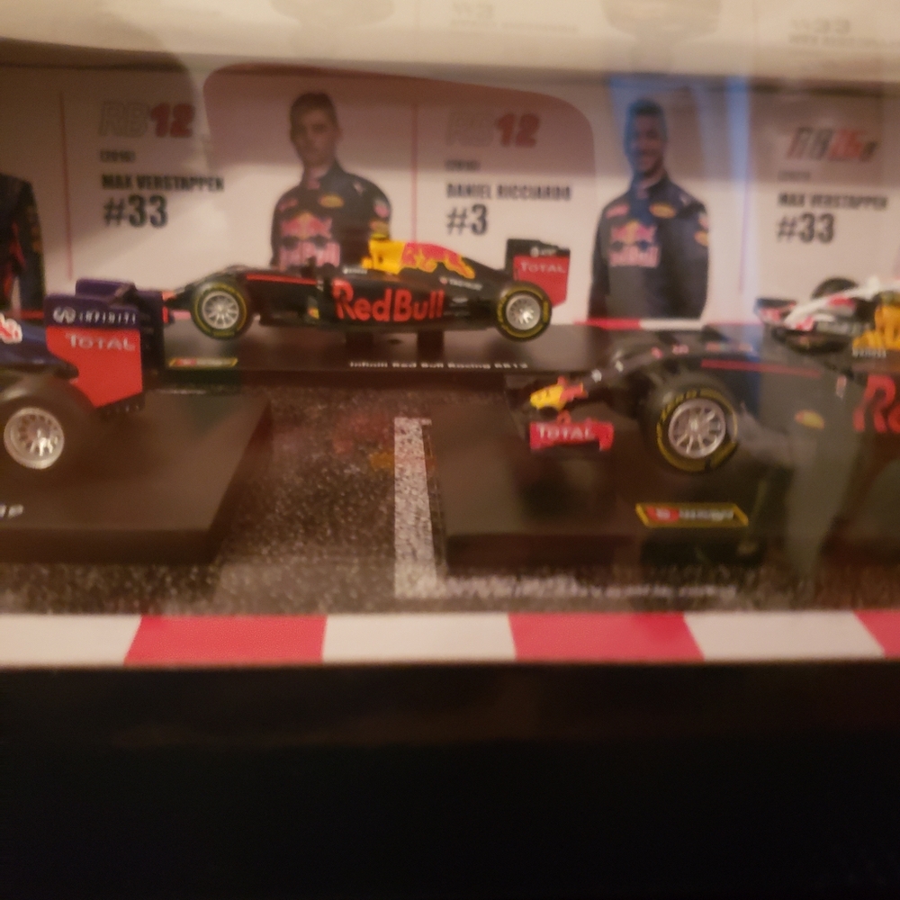 🏁 Red Bull Racing Formula 1 Cars 🏎 - Picture 4 of 14